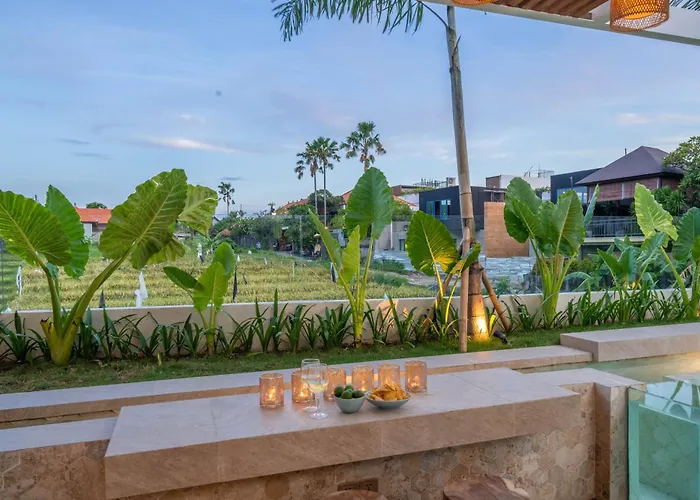 Villa Vida And Vola - Majestic Coastal Retreat In Canggu