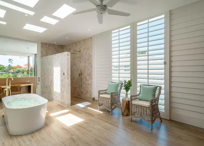 Vida And Vola - Majestic Coastal Retreat In Villa
