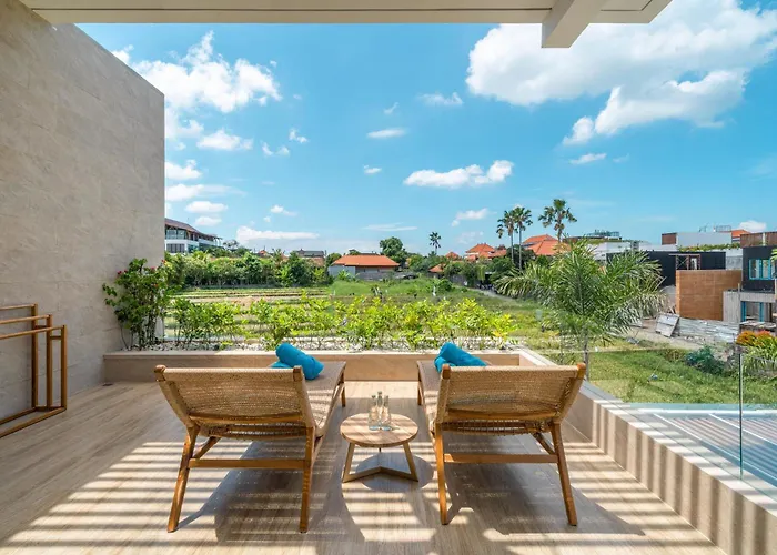 Vida And Vola - Majestic Coastal Retreat In Villa Canggu