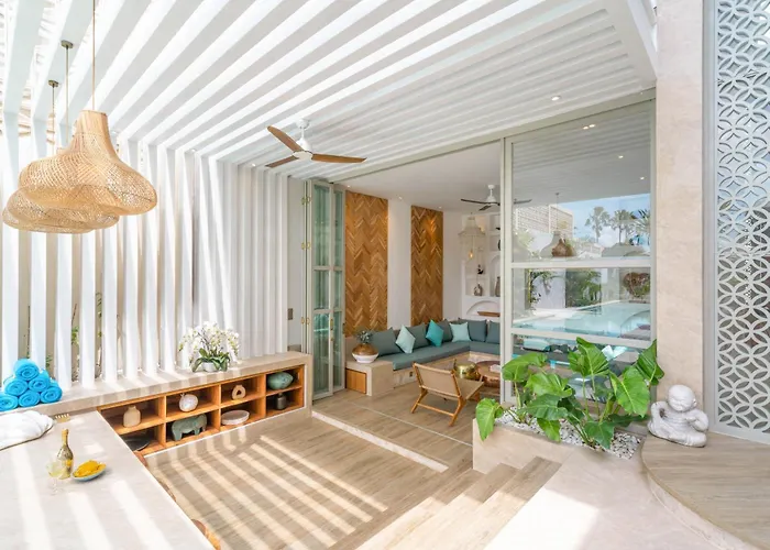 Villa Vida And Vola - Majestic Coastal Retreat In
