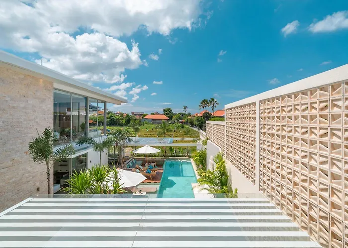 Vida And Vola - Majestic Coastal Retreat In *