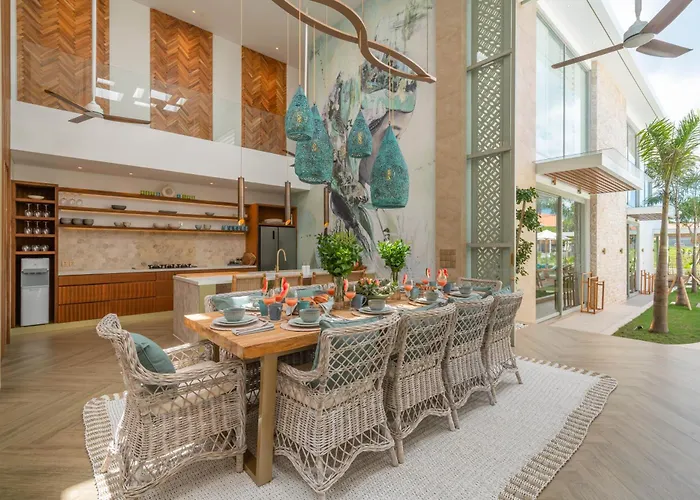 Vida And Vola - Majestic Coastal Retreat In Canggu
